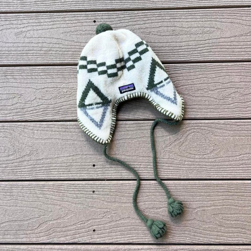 Patagonia Wool Beanie Hat Green & White Outdoor Hiking